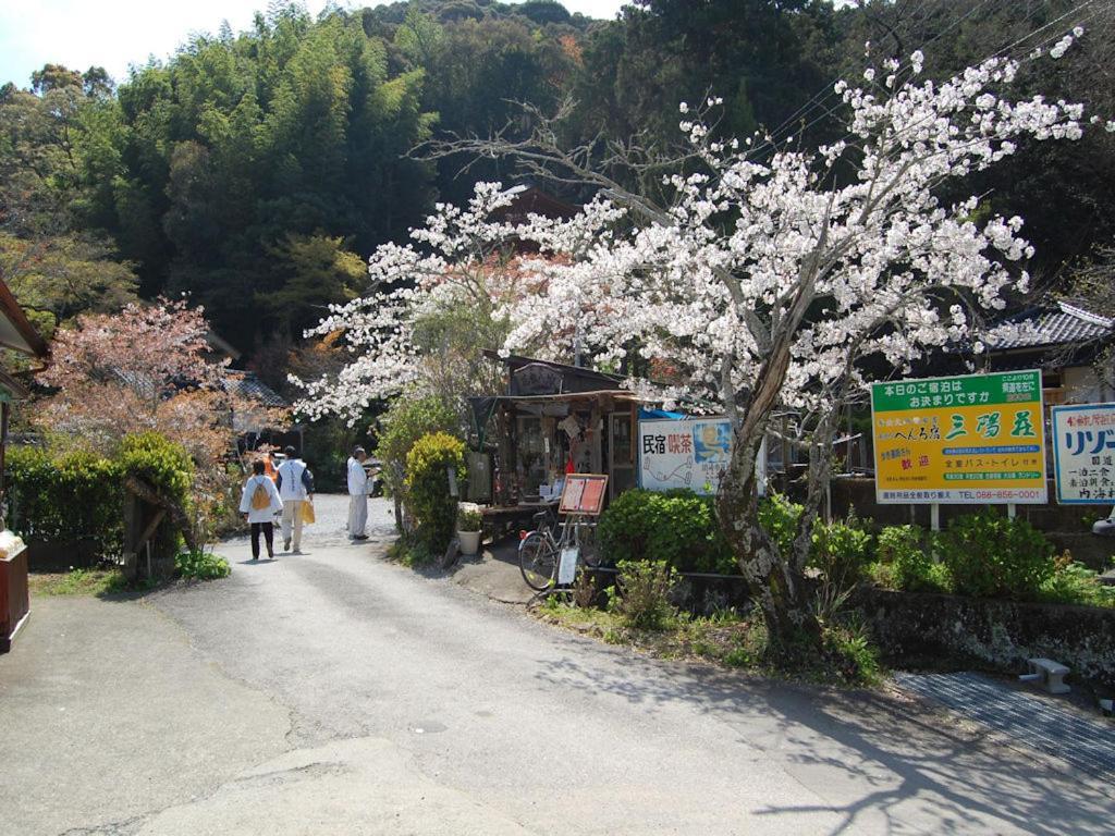 ホテル 土佐龍温泉 三陽荘 土佐市 エクステリア 写真
